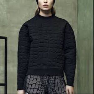 Alexander Wang x H&M Embossed Texture Sweater – Black (Size M)|Storage Smell